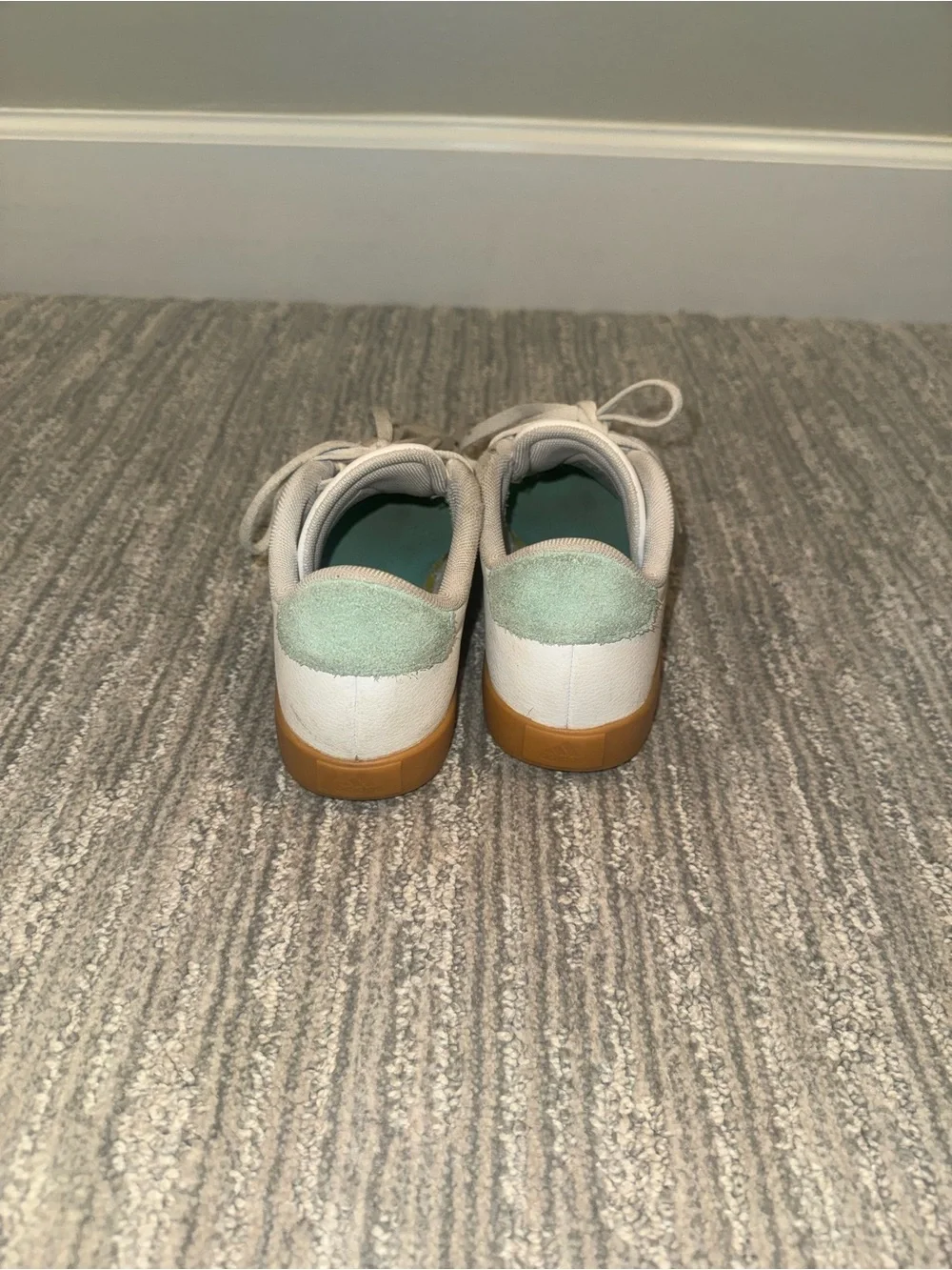 adidas classic low